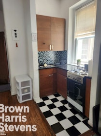 212 East 13th Street 2C, East Village, NYC - 1 Bathrooms  
2 Rooms - 