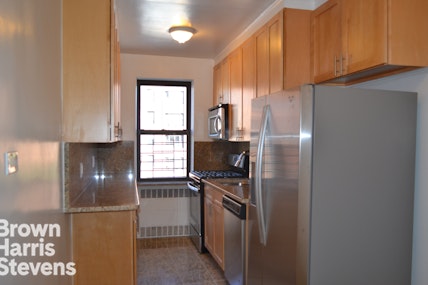 205 Pinehurst Avenue 2J, Upper Manhattan, NYC - 2 Bedrooms  
1.5 Bathrooms  
4 Rooms - 