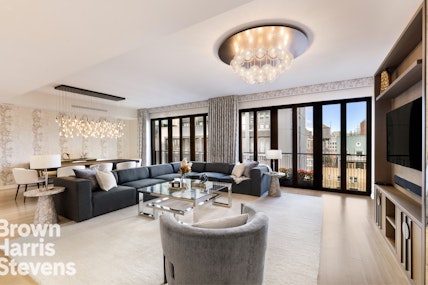 210 West 77th Street 12W, Upper West Side, NYC - 4 Bedrooms  
4.5 Bathrooms  
6 Rooms - 