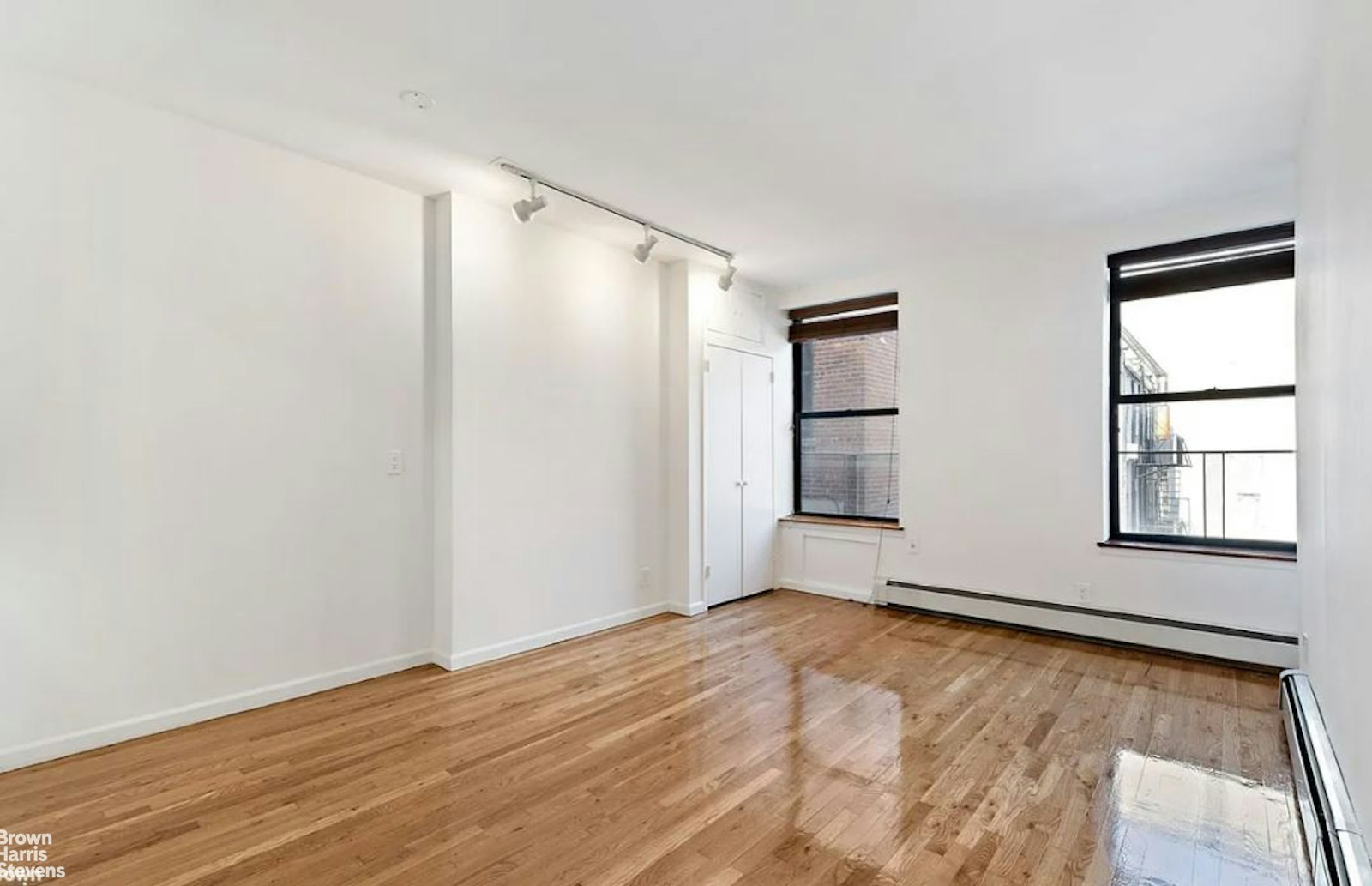 Photo 1 of 233 Ninth Avenue 3R, Chelsea, NYC, $3,500, Web #: 23336342