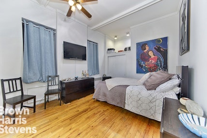 Rental Property at 105 West 77th Street 2E, Upper West Side, NYC - Bathrooms: 1 
Rooms: 2  - $2,395 MO.