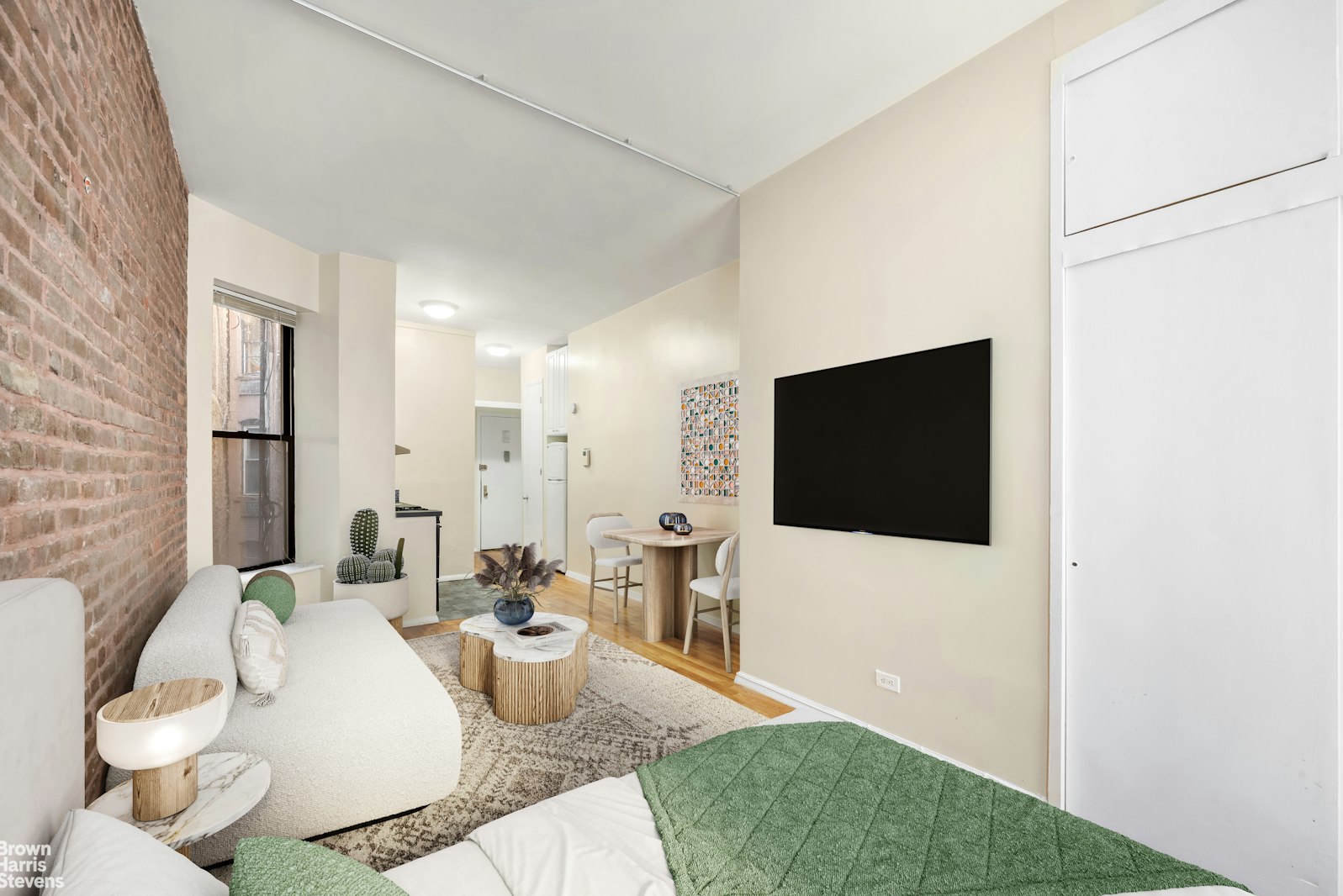 Photo 1 of 331 East 33rd Street 4C, Kips Bay, NYC, $2,700, Web #: 23337250