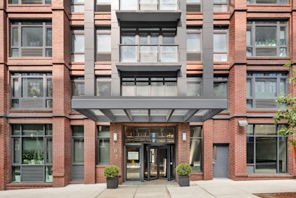 181 Front Street 7A, Dumbo, Brooklyn, NY - 2 Bedrooms  
2 Bathrooms  
3 Rooms - 