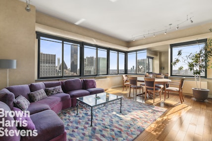 235 East 40th Street 40G, Midtown East, NYC - 1 Bedrooms  
1.5 Bathrooms  
3.5 Rooms - 