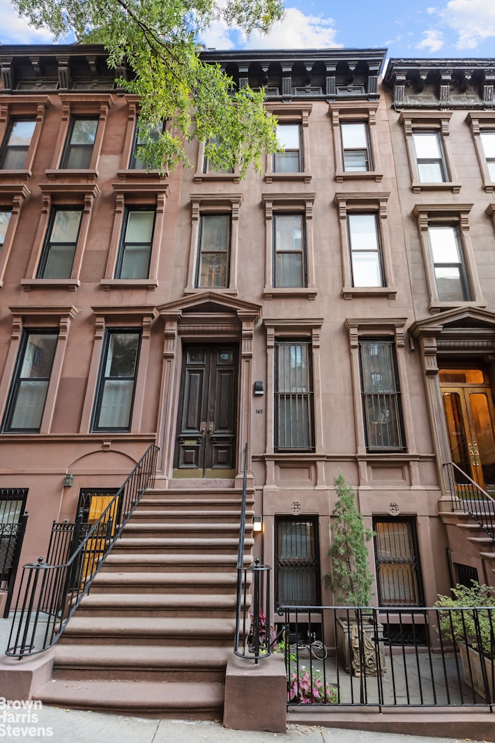 Photo 1 of 169 East 94th Street, Upper East Side, NYC, $5,250,000, Web #: 23340387