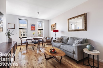 325 Clinton Street 3, Cobble Hill, Brooklyn, NY - 3 Bedrooms  
2 Bathrooms  
5 Rooms - 