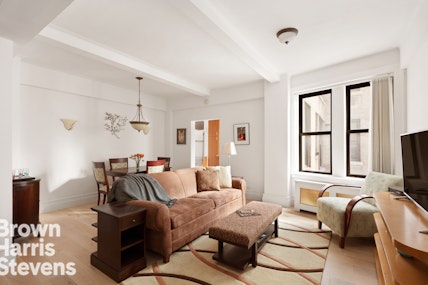 220 West 93rd Street 10C, Upper West Side, NYC - 2 Bedrooms  
1.5 Bathrooms  
4 Rooms - 