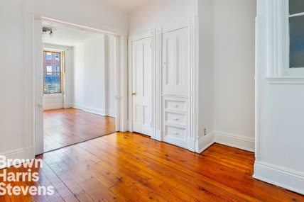 142 7th Avenue 2, Park Slope, Brooklyn, NY - 2 Bedrooms  
1 Bathrooms  
6 Rooms - 