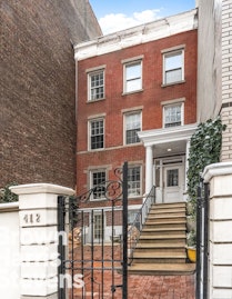 412 East 89th Street, Upper East Side, NYC - 8 Bedrooms  
4 Bathrooms  
16 Rooms - 