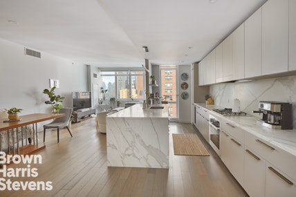 305 East 51st Street 7D, Midtown East, NYC - 2 Bedrooms  
2.5 Bathrooms  
4.5 Rooms - 