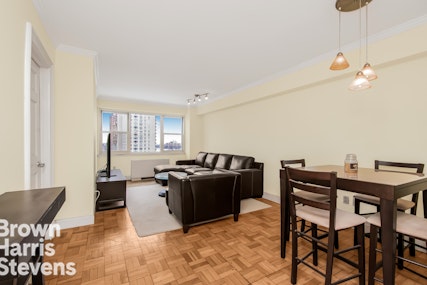 445 East 86th Street 15D, Upper East Side, NYC - 1 Bedrooms  
1 Bathrooms  
2.5 Rooms - 