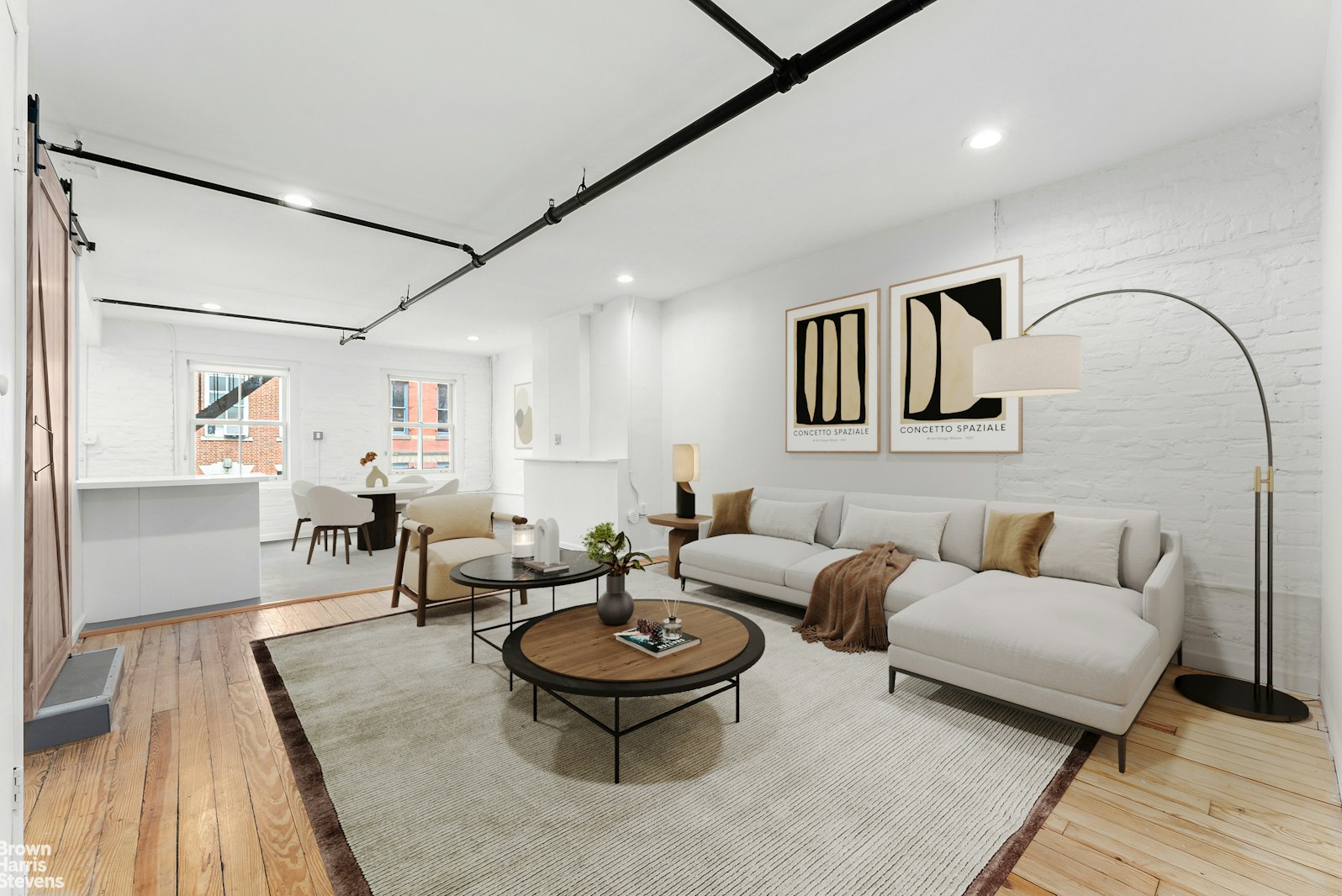 Photo 1 of 401 West Broadway 3, Soho, NYC, $5,500, Web #: 23357165