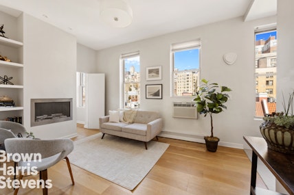 320 West 84th Street 6A, Upper West Side, NYC - 1 Bedrooms  
1 Bathrooms  
3 Rooms - 