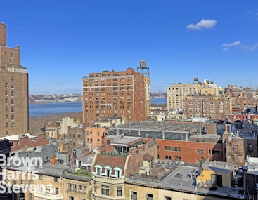 11 Riverside Drive 13Ve, Upper West Side, NYC - 2 Bedrooms  
1 Bathrooms  
4 Rooms - 