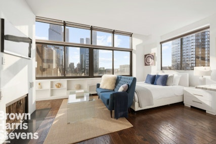 529 West 42nd Street 9S, Midtown West, NYC - 1 Bathrooms  
2 Rooms - 