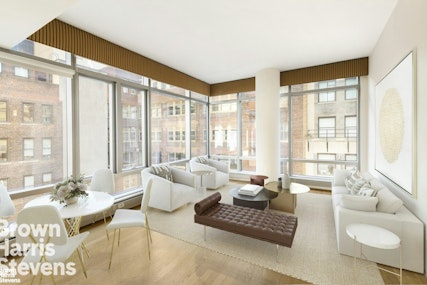 18 West 48th Street 12C, Midtown West, NYC - 1 Bedrooms  
1 Bathrooms  
3 Rooms - 