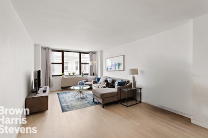 Property for Sale at 130 East 18th Street 8U, Gramercy Park, NYC - Bedrooms: 1 
Bathrooms: 1 
Rooms: 3  - $940,000