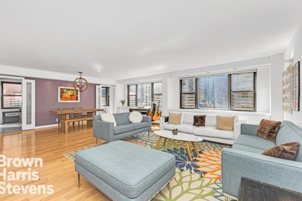 305 East 40th Street, Midtown East, NYC - 3 Bedrooms  
3 Bathrooms  
8 Rooms - 