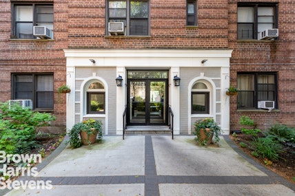 3840 Greystone Avenue 5L, Fieldston, New York - 2 Bedrooms  
1 Bathrooms  
4 Rooms - 