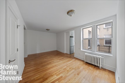 Rental Property at 775 Riverside Drive 5A, Upper Manhattan, NYC - Bedrooms: 1 
Bathrooms: 1 
Rooms: 3  - $2,700 MO.