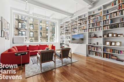 251 West 19th Street 2D, Chelsea, NYC - 3 Bedrooms  
2 Bathrooms  
5 Rooms - 