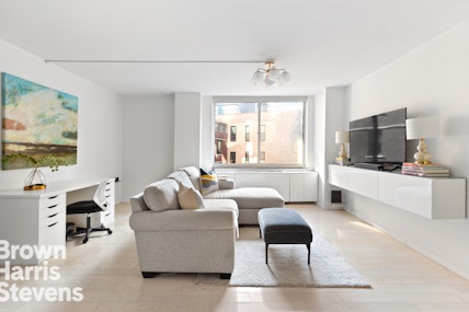 Property for Sale at 275 Greenwich Street 6G, Tribeca, NYC - Bedrooms: 1 
Bathrooms: 1 
Rooms: 3  - $1,295,000