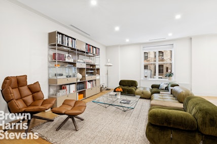 Property for Sale at 780 West End Avenue M1, Upper West Side, NYC - Bedrooms: 4 
Bathrooms: 3.5 
Rooms: 8  - $2,799,000