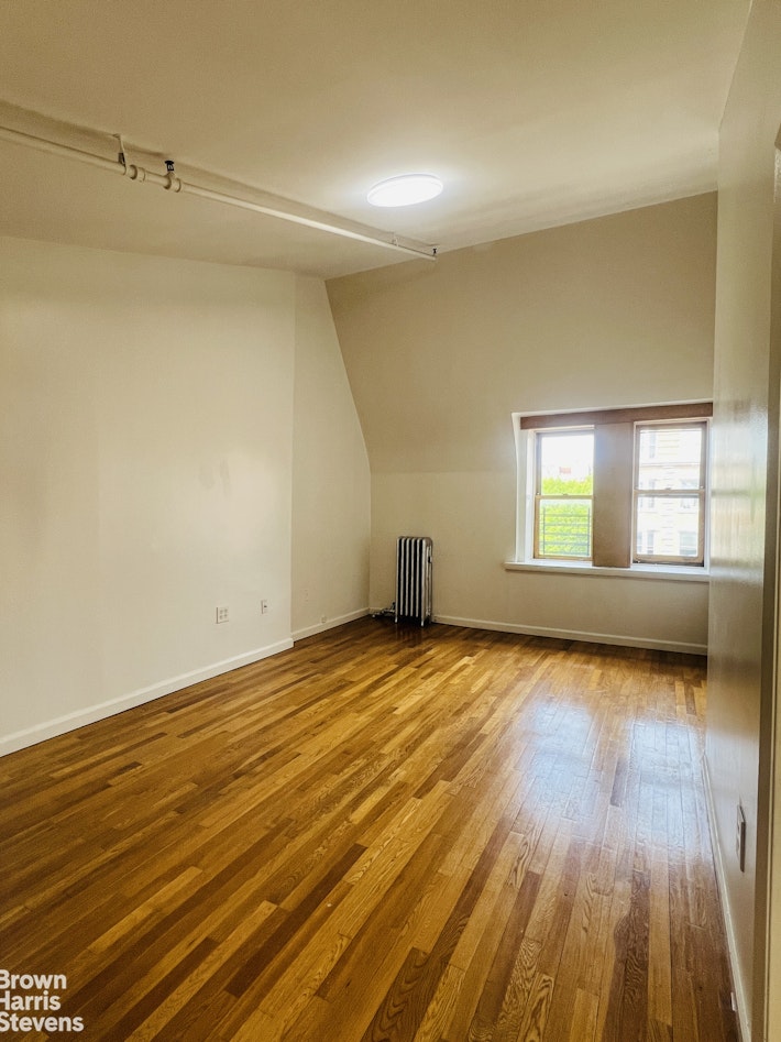 Photo 1 of 720 St Nicholas Avenue, Harlem, NYC, $3,000, Web #: 23422020