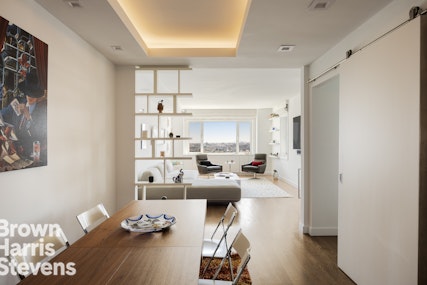 180 East End Avenue 18C, Upper East Side, NYC - 2 Bedrooms  
2.5 Bathrooms  
5 Rooms - 