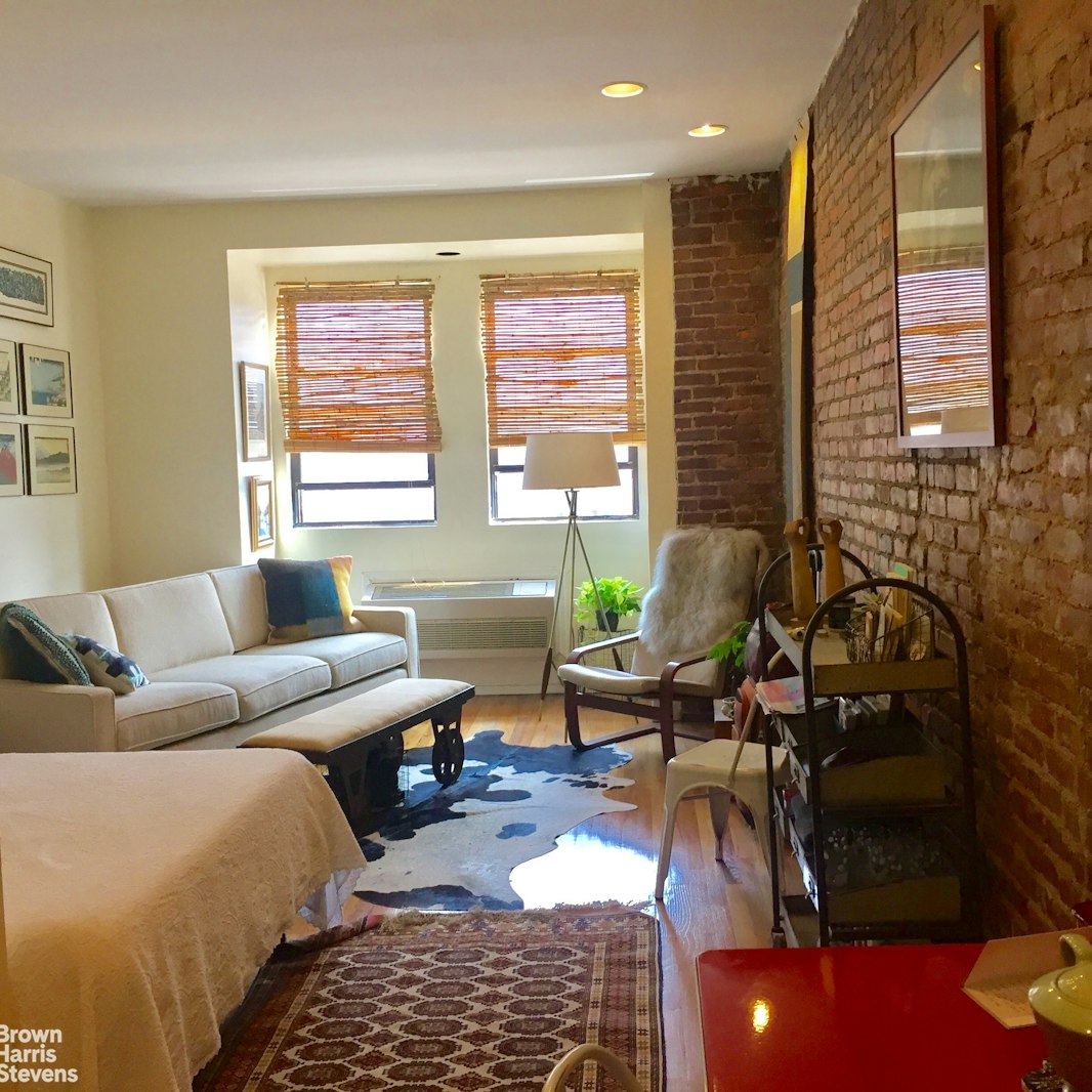 Photo 1 of 402 7th Avenue 2C, Park Slope, Brooklyn, NY, $2,450, Web #: 23431977