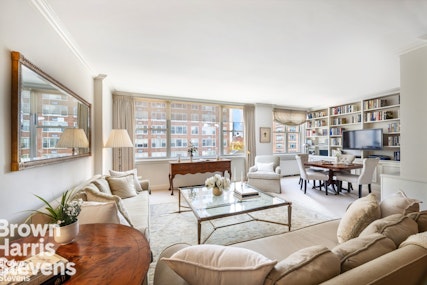 Property for Sale at 175 East 62nd Street 8B, Upper East Side, NYC - Bedrooms: 1 
Bathrooms: 1.5 
Rooms: 3.5 - $525,000