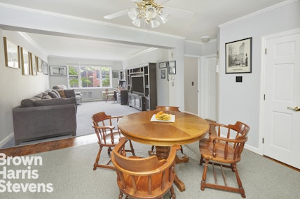 Property for Sale at 225 East 76th Street 4A, Upper East Side, NYC - Bedrooms: 1 
Bathrooms: 1 
Rooms: 3  - $630,000