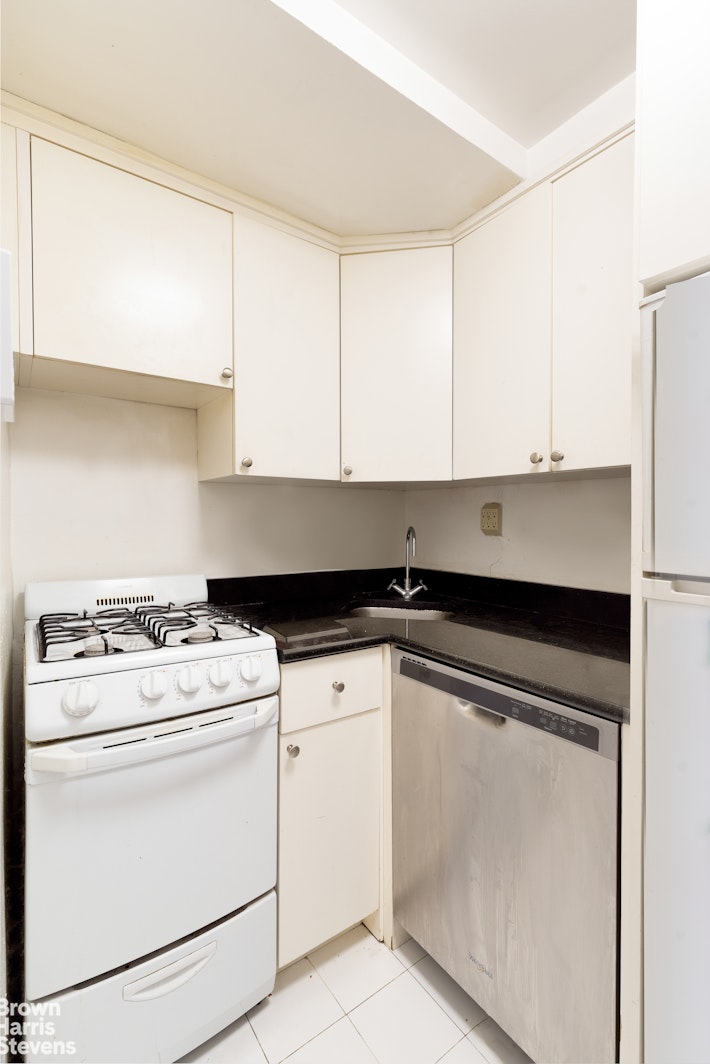 53 West 76th Street Upper West Side New York NY 10023
