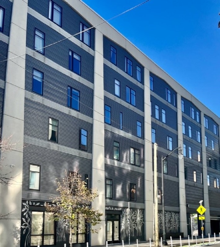 Photo 1 of 361 Newark Ave 208, Jersey City, New Jersey, $3,100, Web #: 23436129
