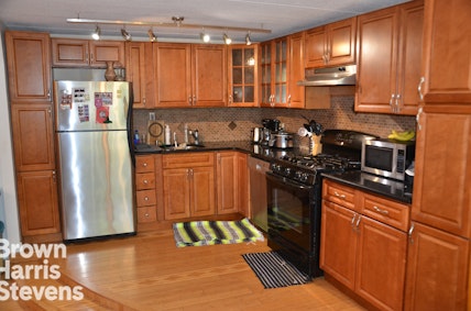 Rental Property at 7 Gates Avenue 7E, Fort Greene, Brooklyn, NY - Bedrooms: 2 
Bathrooms: 2 
Rooms: 5  - $4,995 MO.
