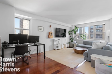 Rental Property at 340 East 80th Street 19D, Upper East Side, NYC - Bedrooms: 2 
Bathrooms: 2 
Rooms: 6  - $6,750 MO.