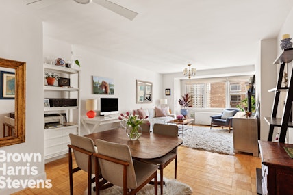155 East 34th Street 15H, Midtown East, NYC - 1 Bedrooms  
1 Bathrooms  
3 Rooms - 