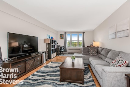 5601 Riverdale Avenue 7B, Riverdale, New York - 2 Bedrooms  
1 Bathrooms  
4 Rooms - 