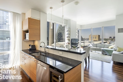 Property for Sale at 10 West End Avenue 12H, Upper West Side, NYC - Bedrooms: 2 
Bathrooms: 2 
Rooms: 5  - $2,250,000