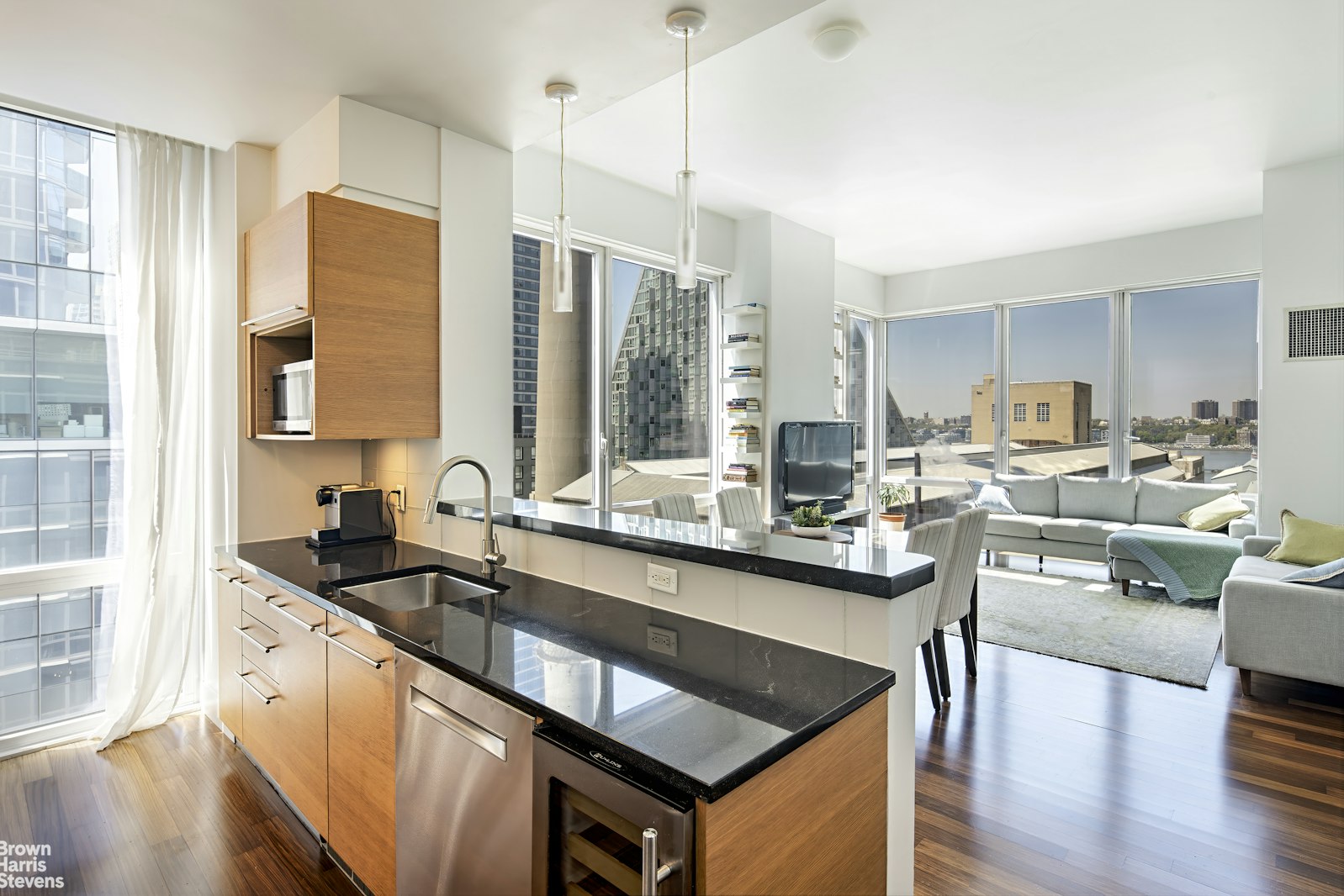 Photo 1 of 10 West End Avenue 12H, Upper West Side, NYC, $2,250,000, Web #: 23440494