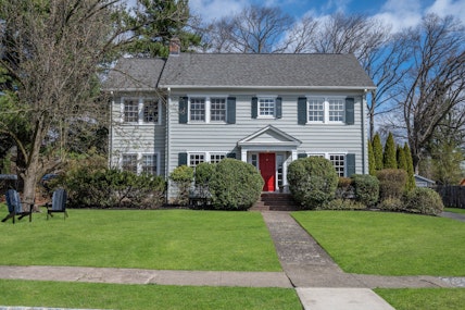 Property for Sale at 121 Beverly Road, Montclair, New Jersey - Bedrooms: 5 
Bathrooms: 3.5 
Rooms: 9  - $1,375,000