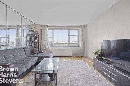 Property for Sale at 61-20 Grand Central Parkw, Forest Hills, Queens, NY - Bedrooms: 2 
Bathrooms: 1 
Rooms: 5  - $460,000