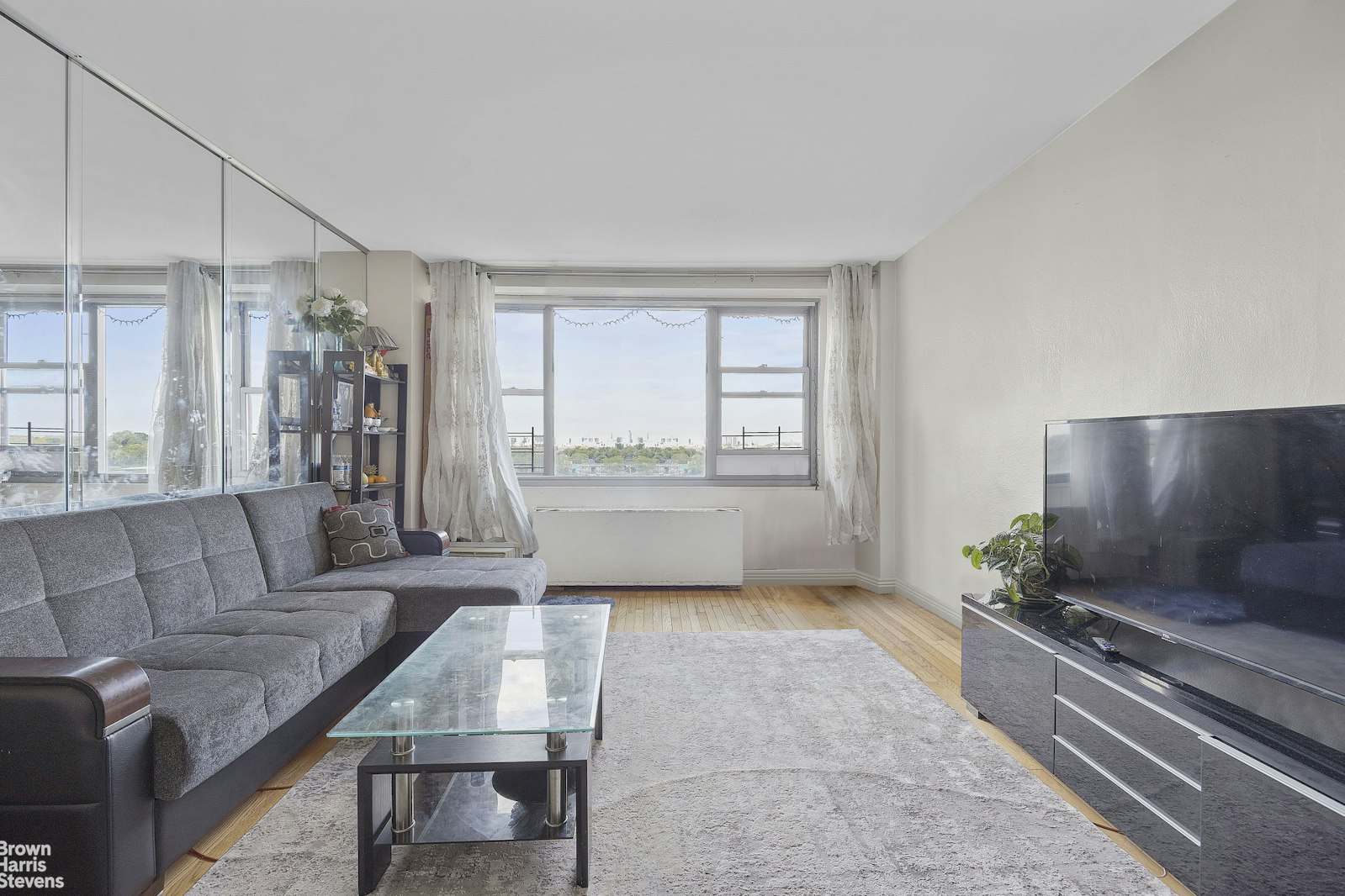 Photo 1 of 61-20 Grand Central Parkw, Forest Hills, Queens, NY, $460,000, Web #: 23441252