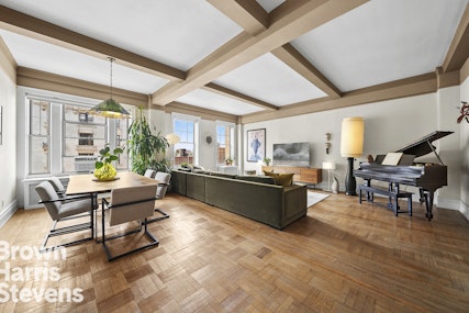 650 West End Avenue 9B, Upper West Side, NYC - 3 Bedrooms  
3 Bathrooms  
7 Rooms - 