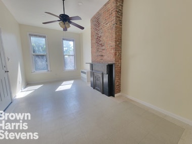 Rental Property at 327 22nd Street 1, Greenwood Heights, Brooklyn, NY - Bedrooms: 1 
Bathrooms: 1 
Rooms: 4  - $2,750 MO.