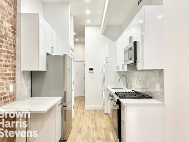 Rental Property at 57 East 97th Street 4, Upper Manhattan, NYC - Bedrooms: 2 
Bathrooms: 1 
Rooms: 4  - $4,400 MO.