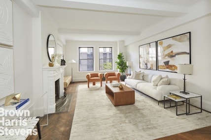 239 Central Park West 4D, Upper West Side, NYC - 3 Bedrooms  
2 Bathrooms  
7 Rooms - 