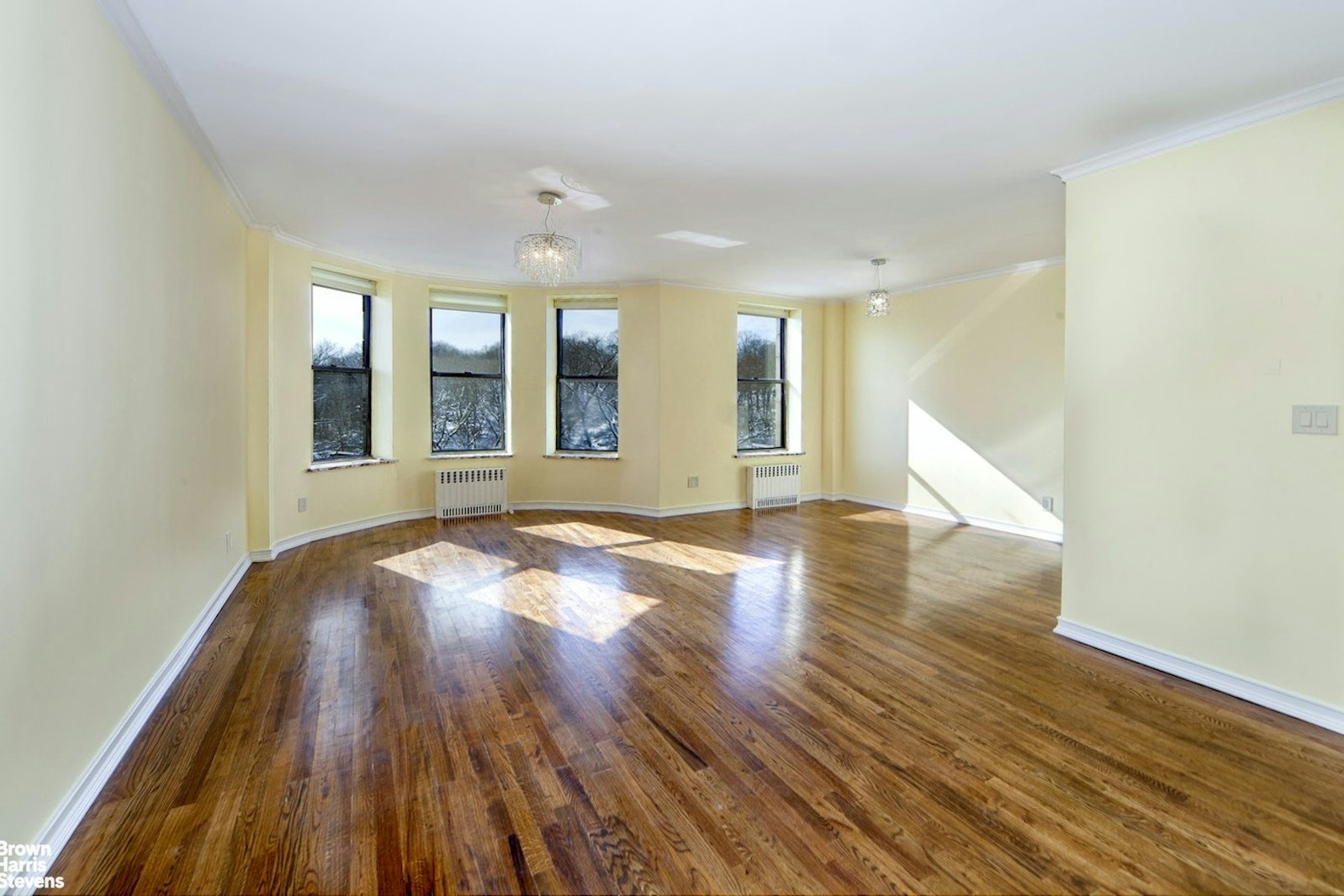 Photo 1 of 137 Central Park North 5B, South Harlem, NYC, $4,300, Web #: 23449760