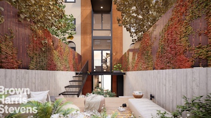 240 West 123rd Street Terra, Upper Manhattan, NYC - 4 Bedrooms  
3.5 Bathrooms  
10 Rooms - 