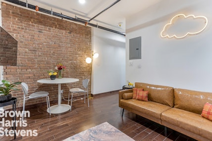 47 East 129th Street, Upper Manhattan, NYC - 3 Bedrooms  
2 Bathrooms  
6 Rooms - 